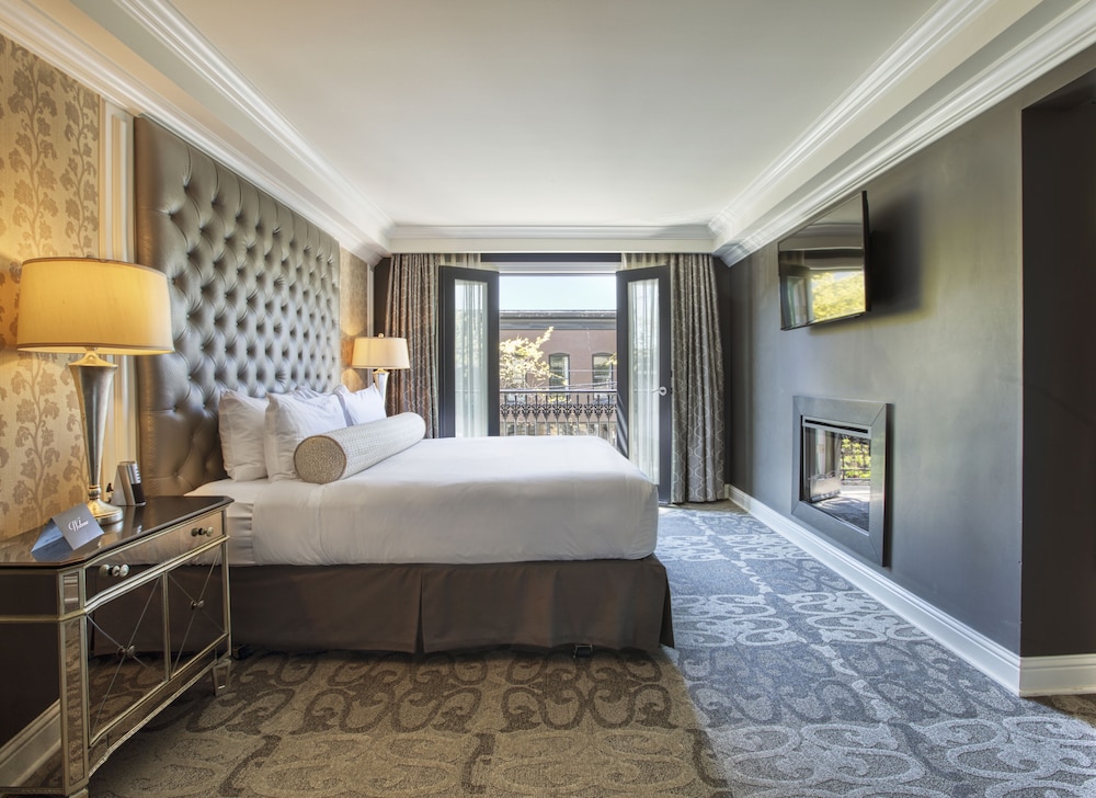 LUXURY, SUITE