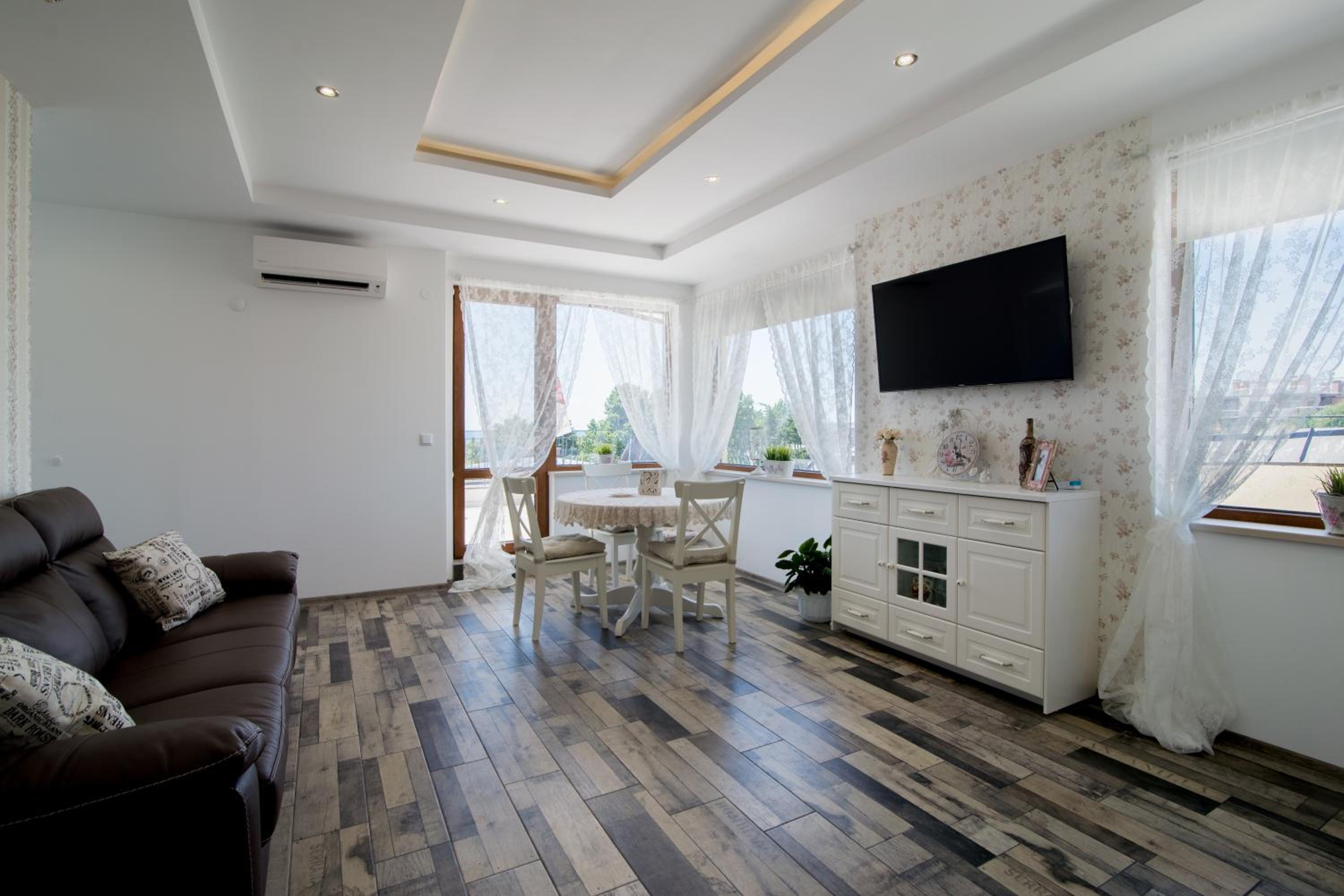 Atlant Hotel 30/50