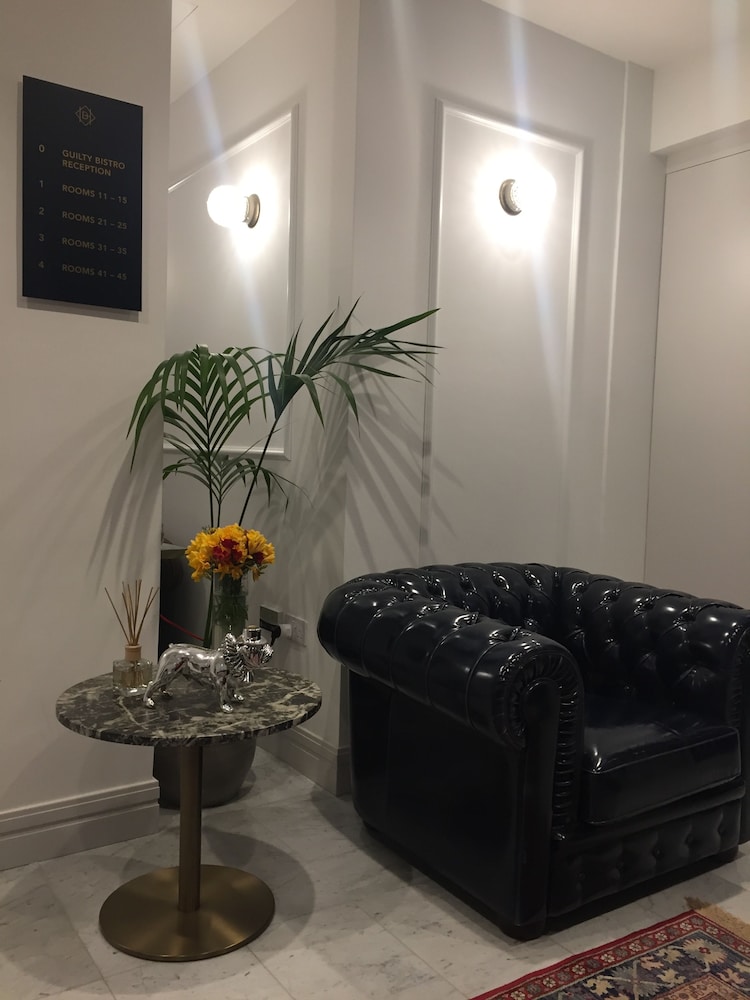 The Barrister Hotel 28/36