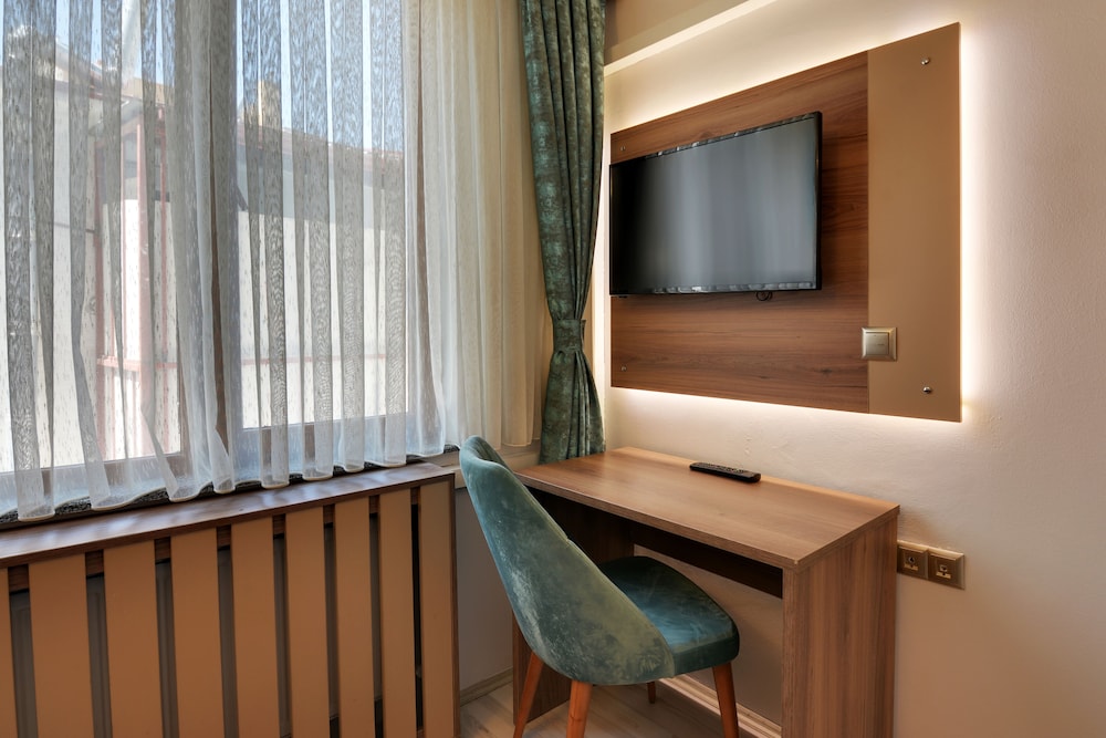 Castillo Luxury Rooms And Suites 29/38
