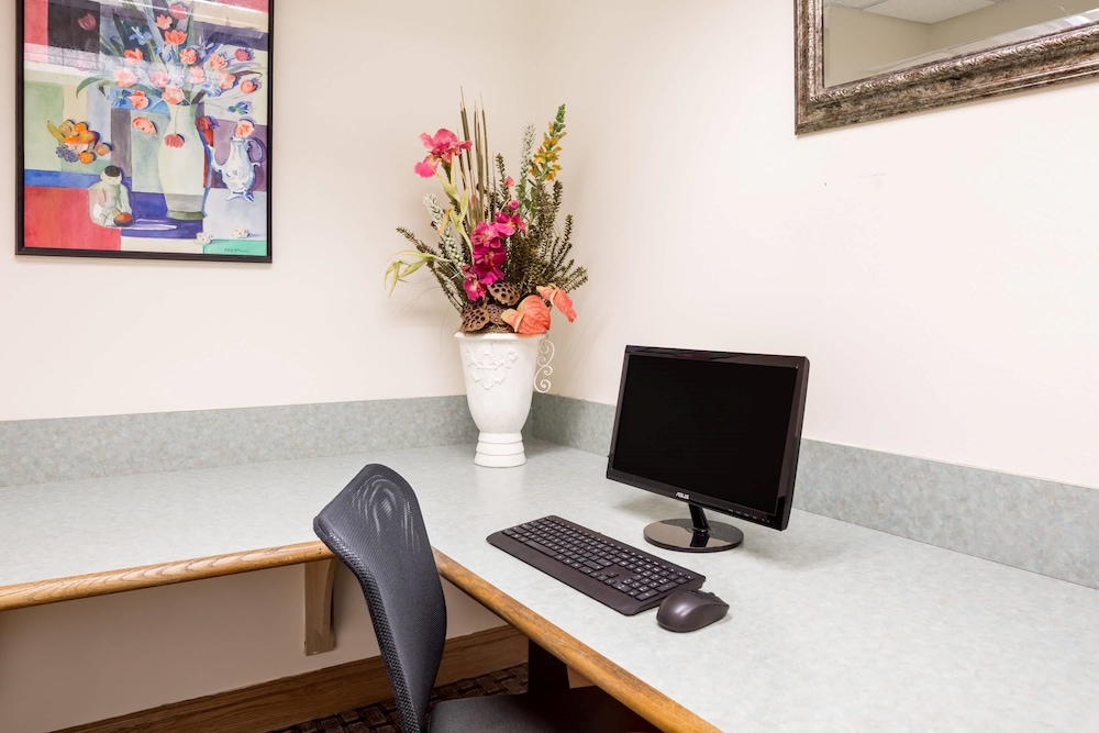 Baymont by Wyndham Fort Myers Airport 26/41