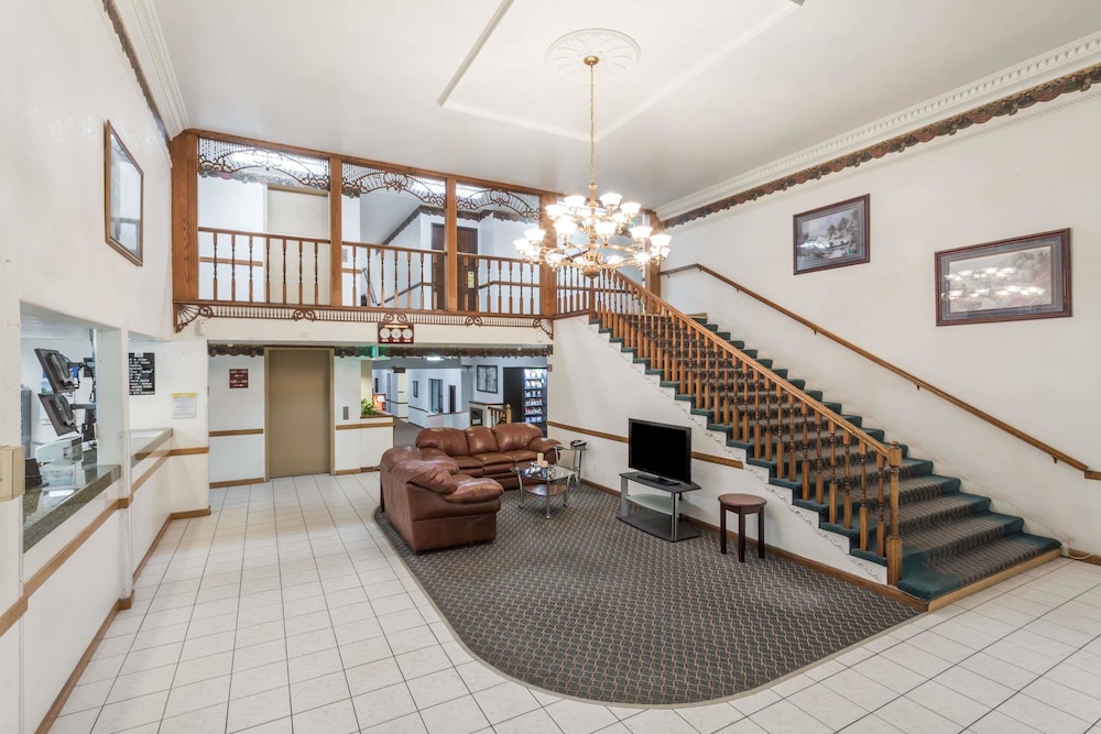 Days Inn by Wyndham Evanston WY 18/25