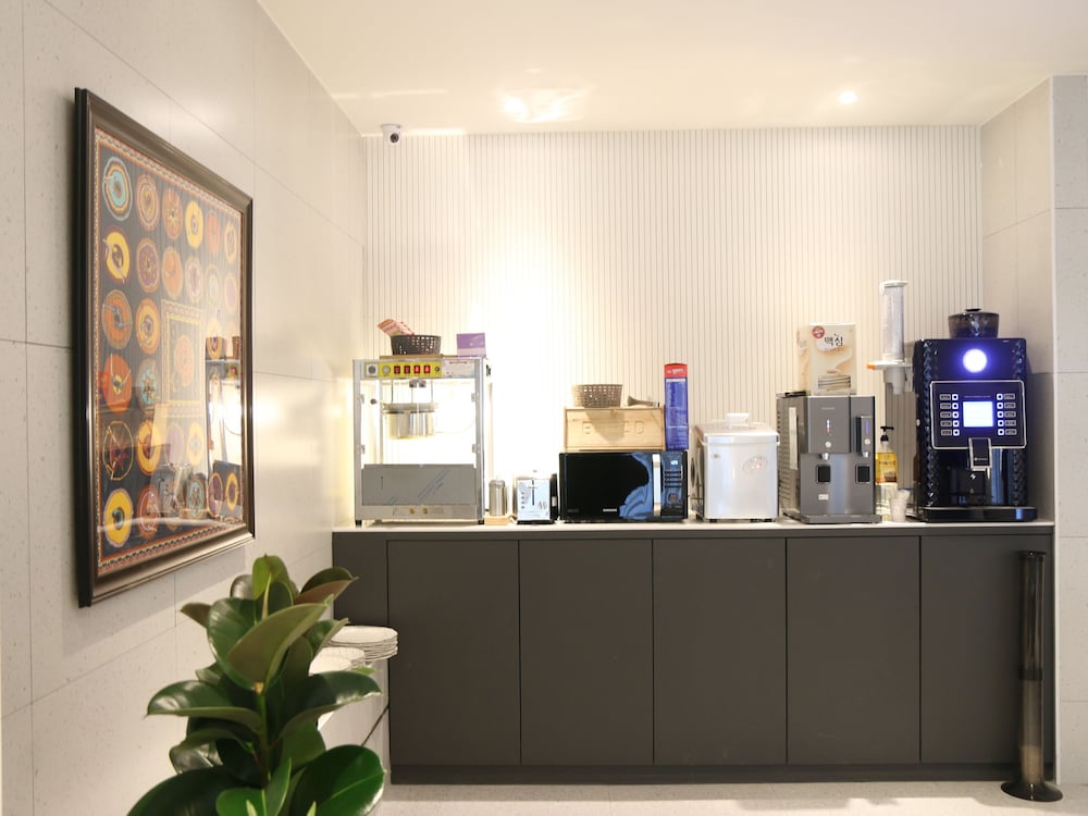 Changwon Brown dot Hotel Palyong 8/39
