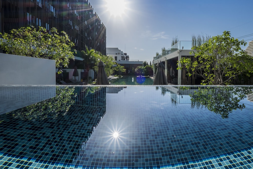 G Hua Hin Resort Mall 74/78