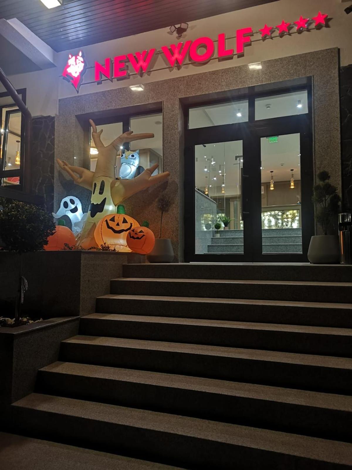 HOTEL WOLF 10/47