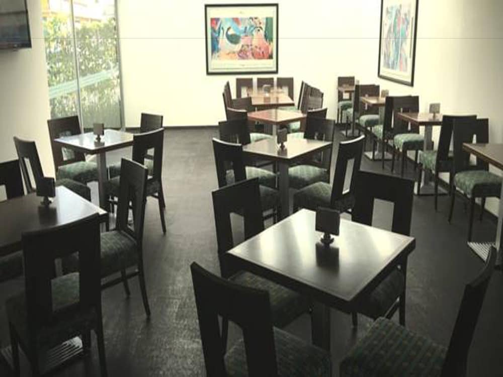 Hotel Atenas Plaza 30/37
