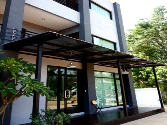 House 945 2/24