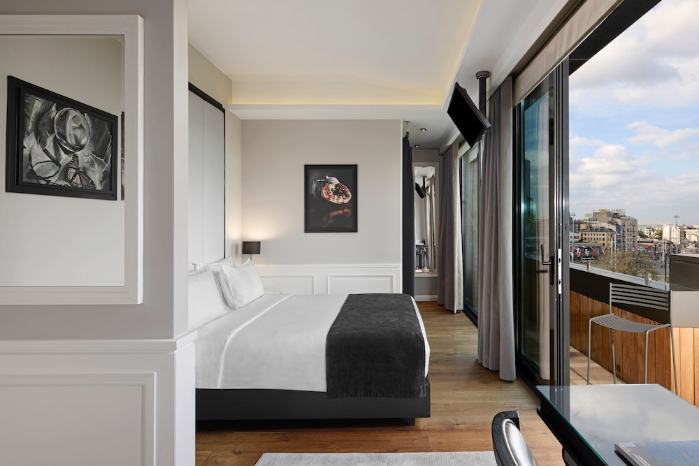 Sky, Deluxe, Double Bed, Park View