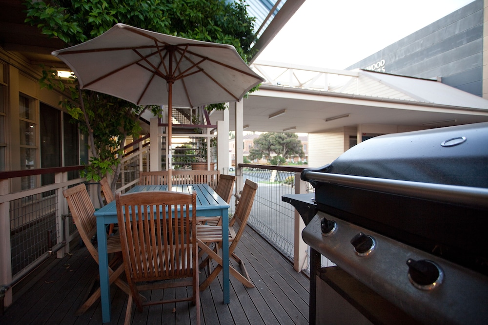 Mas Country Riverboat Lodge Motor Inn 25/28