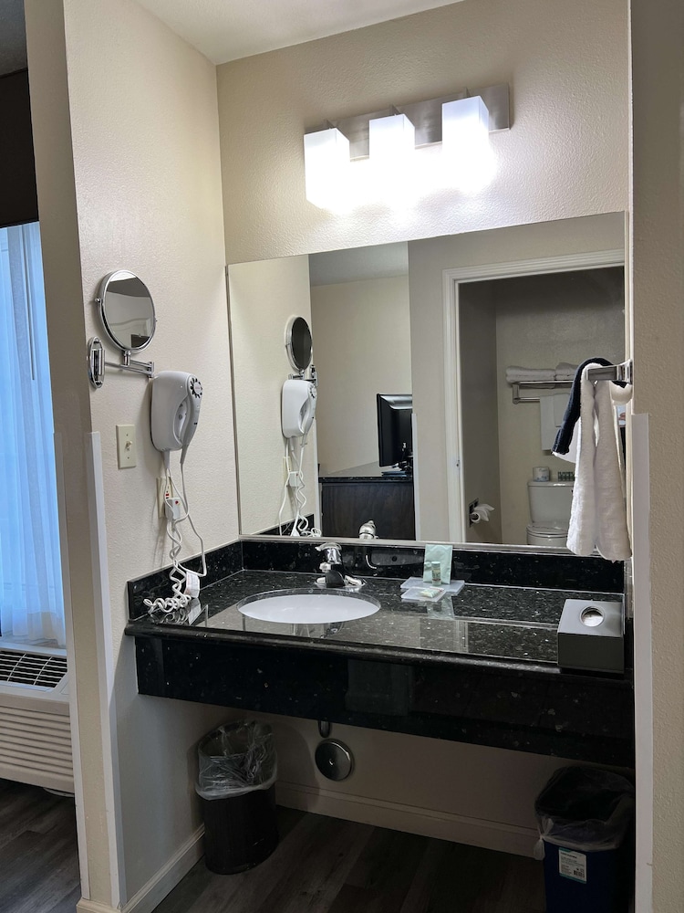 Best Western Americana 29/41