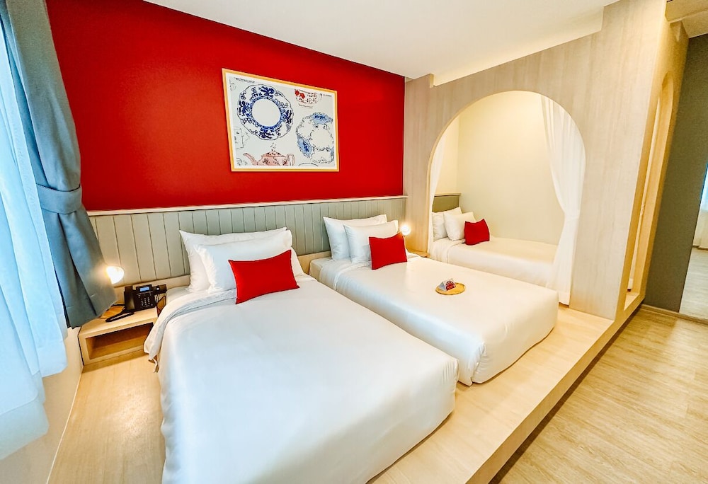 Executive Triple [38Sqm.]