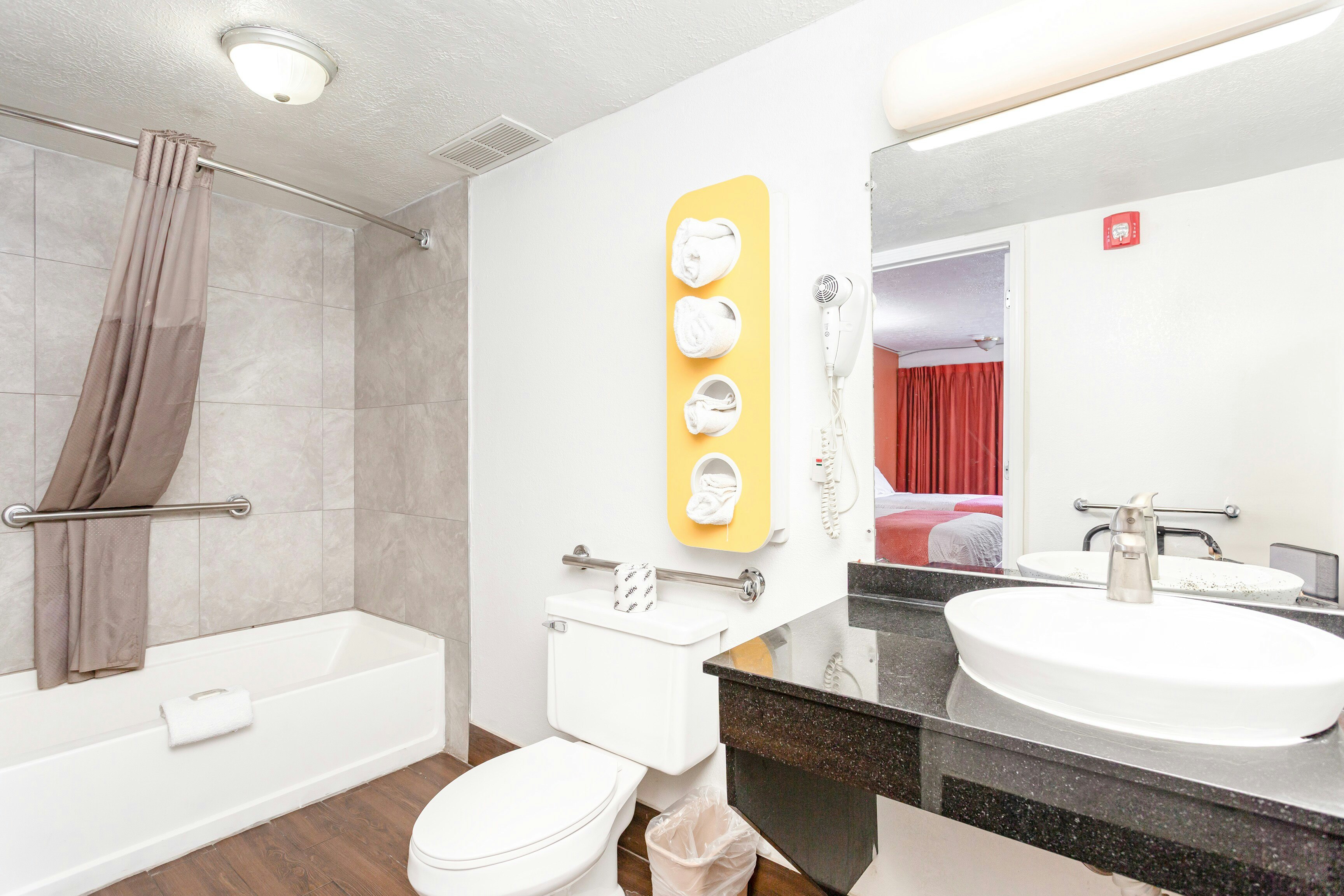 Relax Inn by OYO Columbus OH I 70 53/60