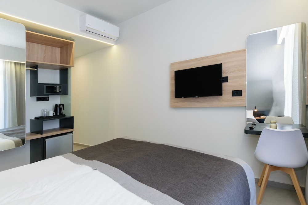 Renieris Hotel 25/75