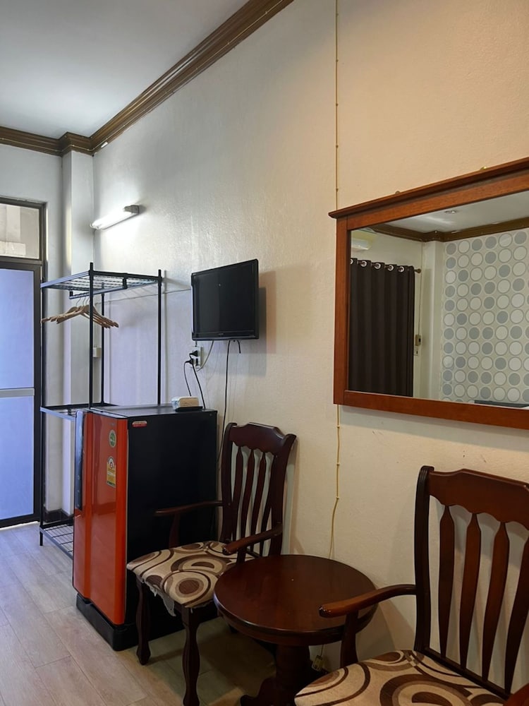 Sandee Room 30/50