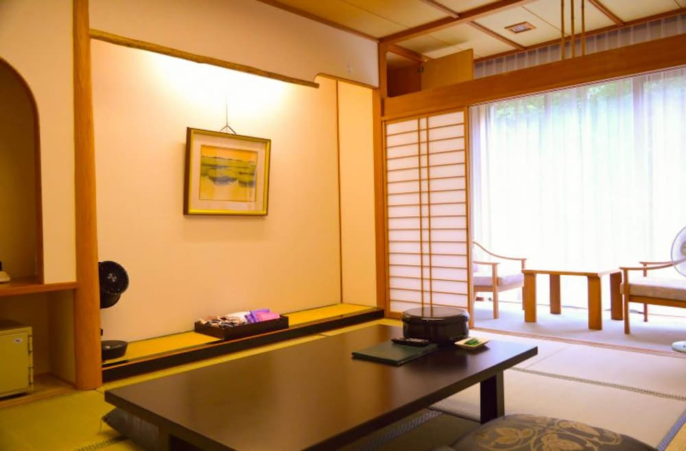 HOTEL BLANCVERT NASU 46/71