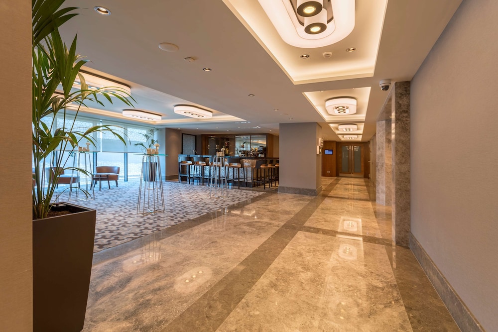 Golden Tulip Istanbul Bayrampasa 5/50