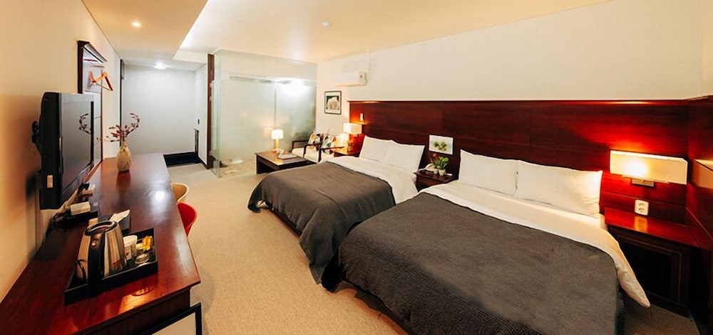 Hotel Airstay 9/37