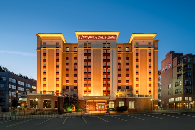 Hampton Inn Suites Albany Downtown 2/55