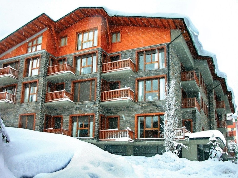 SOLINEU APARTMENTS 2/53