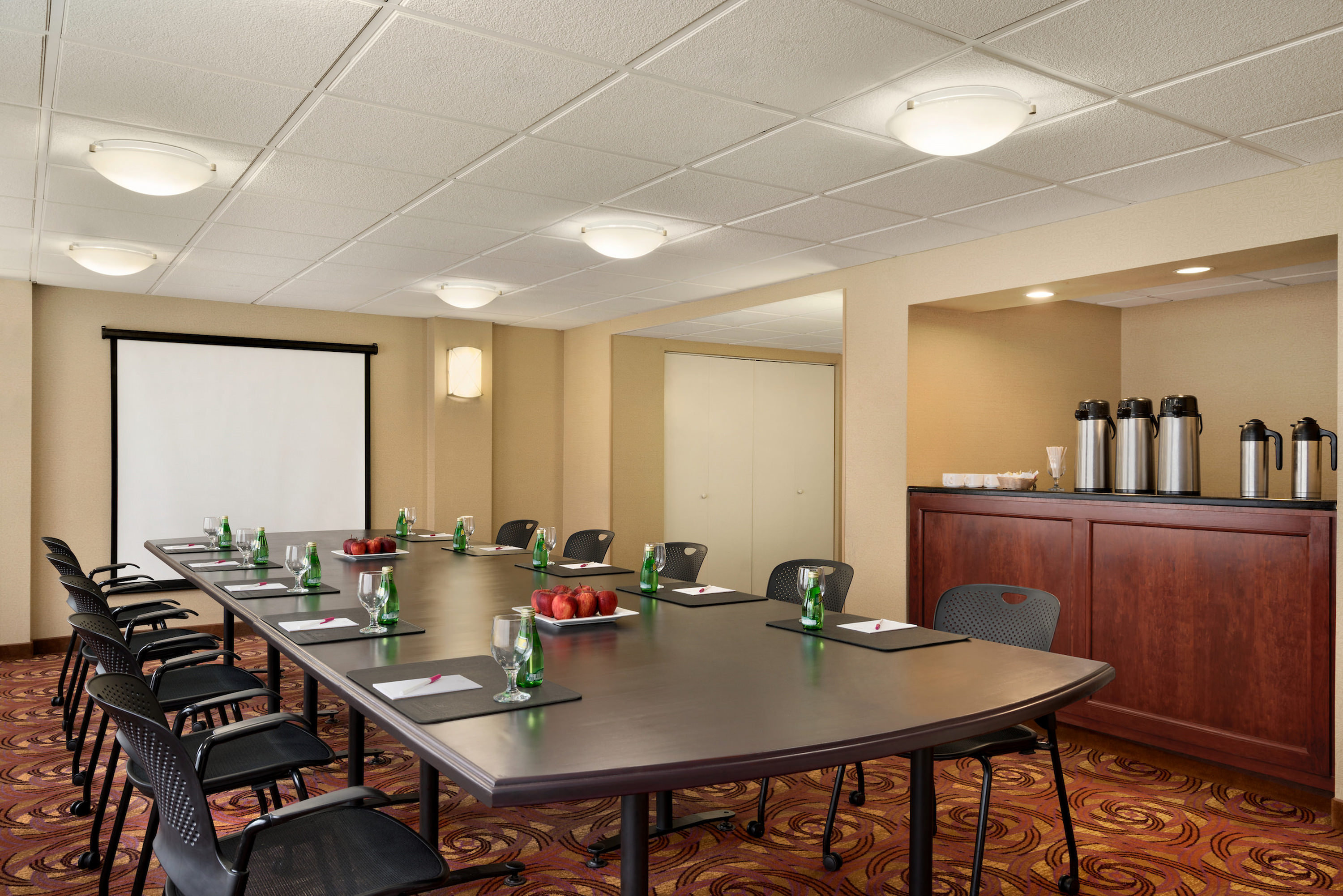 Crowne Plaza Englewood 45/48