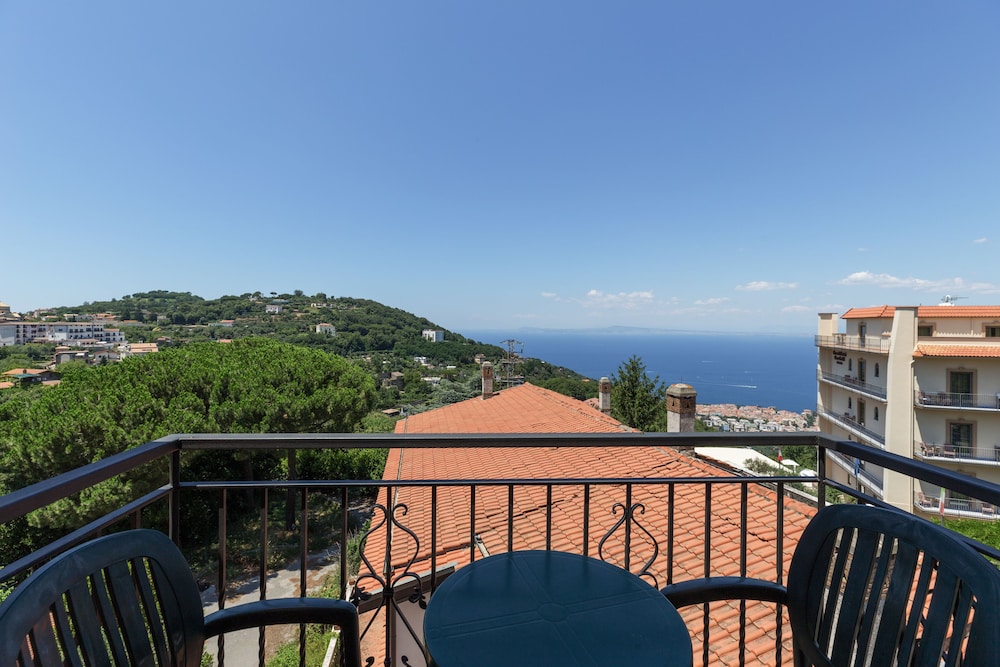 Hotel La Pergoletta 30/36