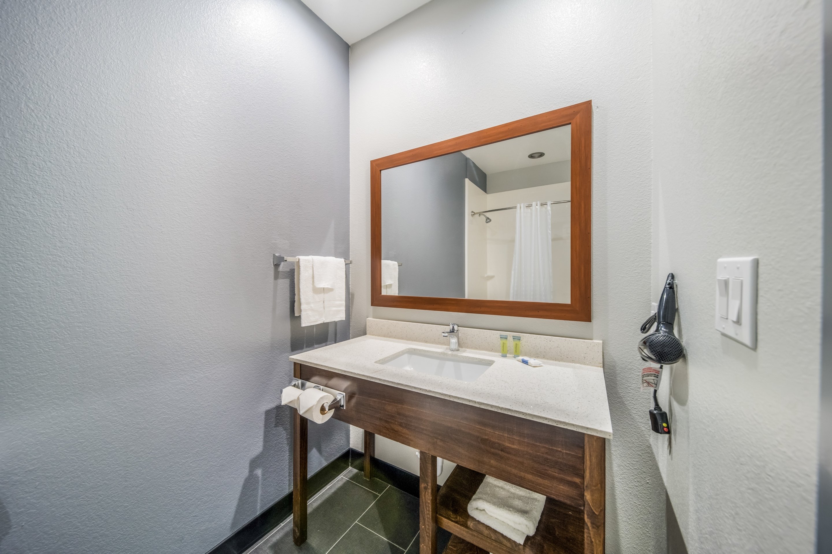 Scottish Inns Campus Fort Worth 18/20