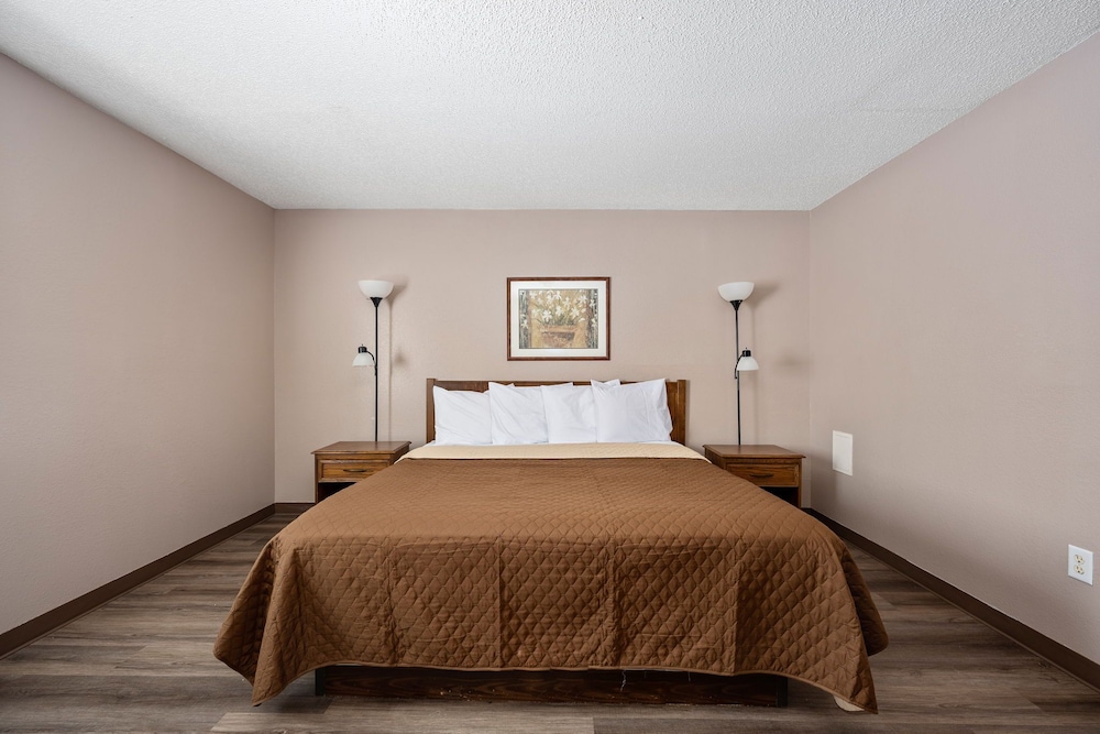 جناح بسرير كينج، Affordable Suites 2/5