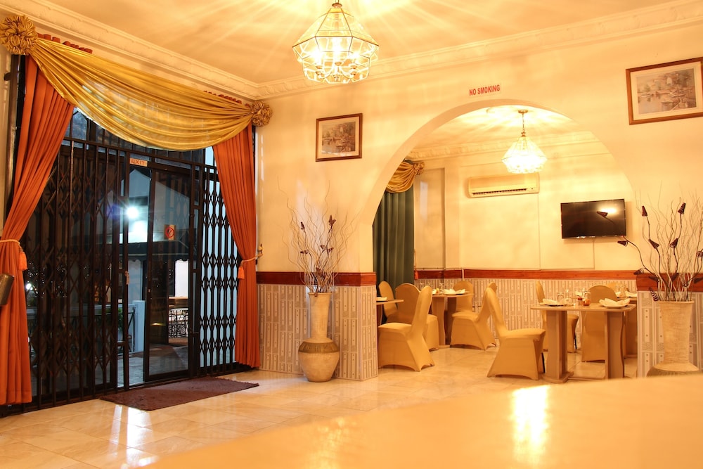 Hill View Hotel Mccarthy Hills 53/67
