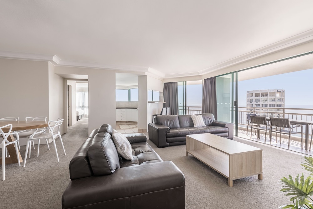 Mantra Crown Towers Surfers Paradise 79/95