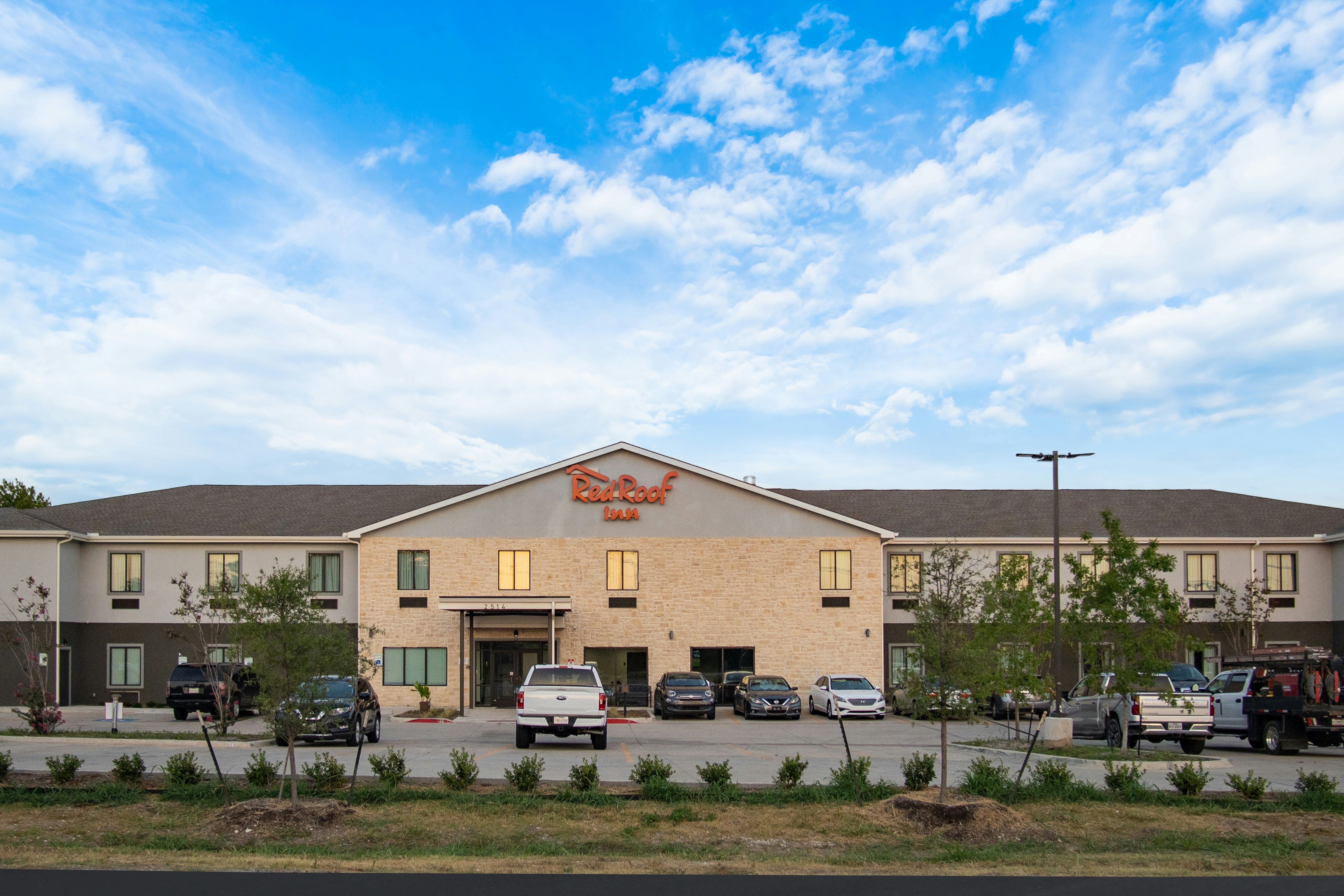 Red Roof Inn Lancaster, TX 13/15