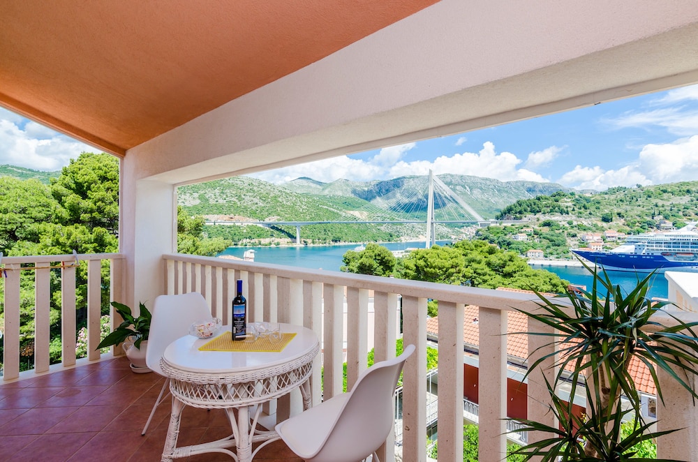 Guest House Avdic 27/41