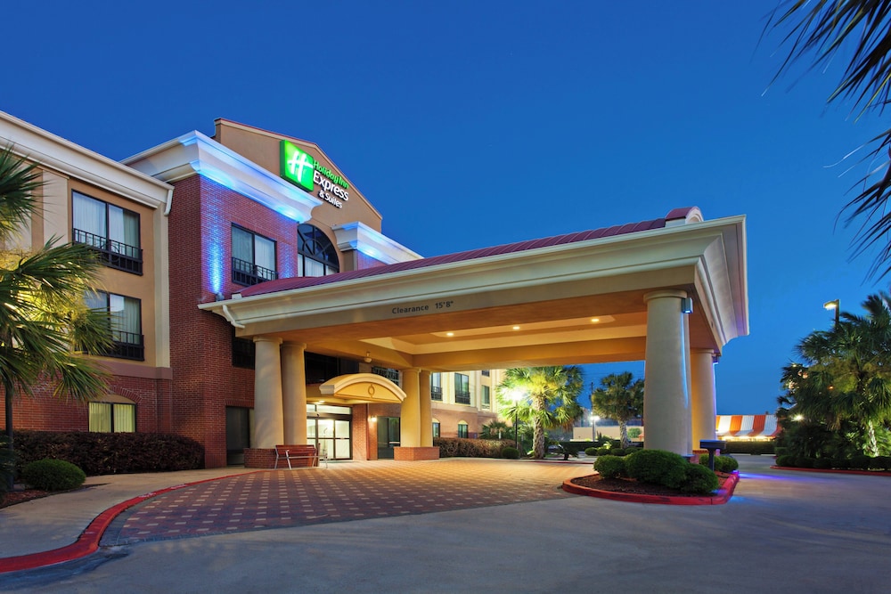 Holiday Inn Express Hotel & Suites Wharton 6/50