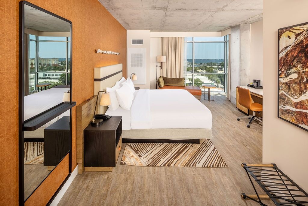 Junior, King Bed, Water View, Sofa, Corner