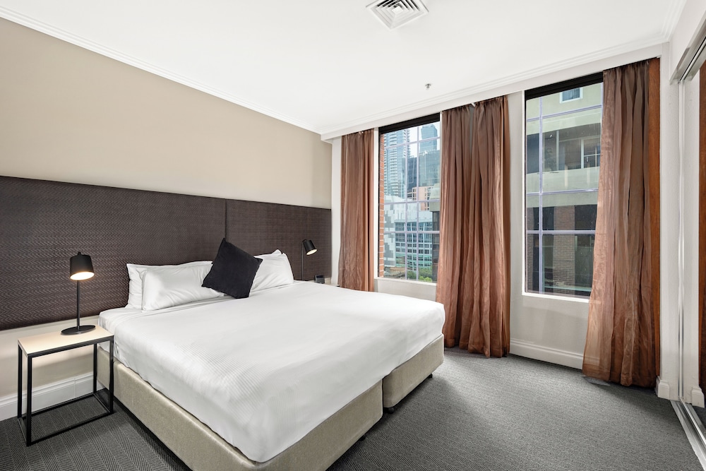 1 BEDROOM, SIGNATURE, APARTMENT