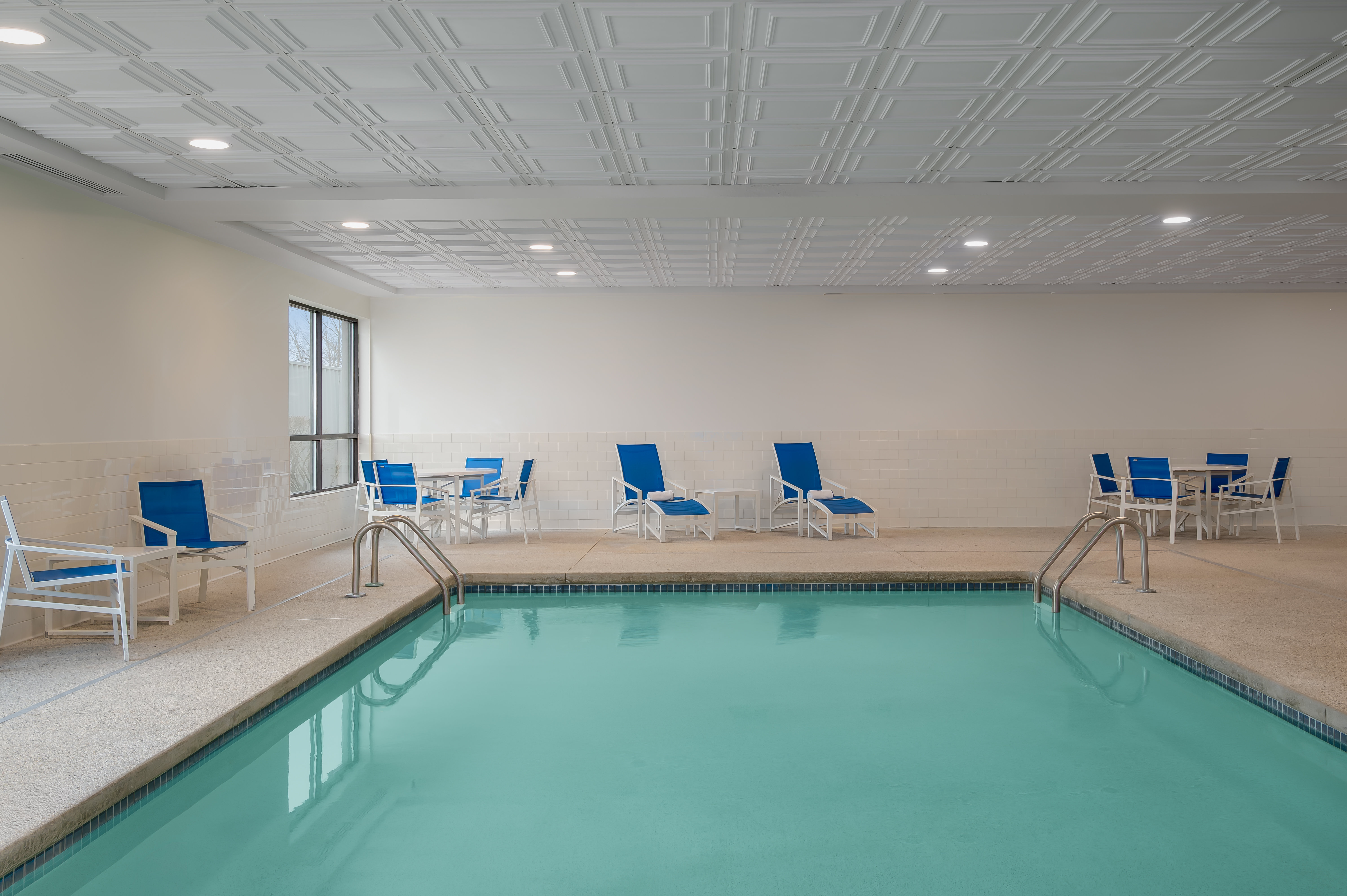 Holiday Inn Express Boston South Brockton 35/78
