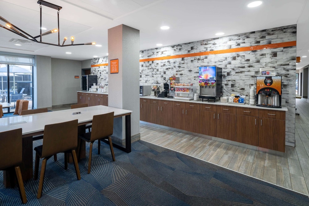 La Quinta Inn & Suites by Wyndham-Albany GA 23/31