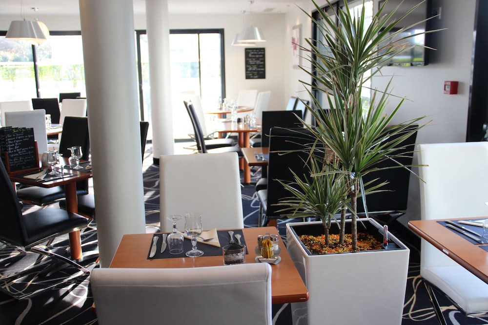 Hotel Kyriad Saint Quentin En Yvelines - Montigny 33/58