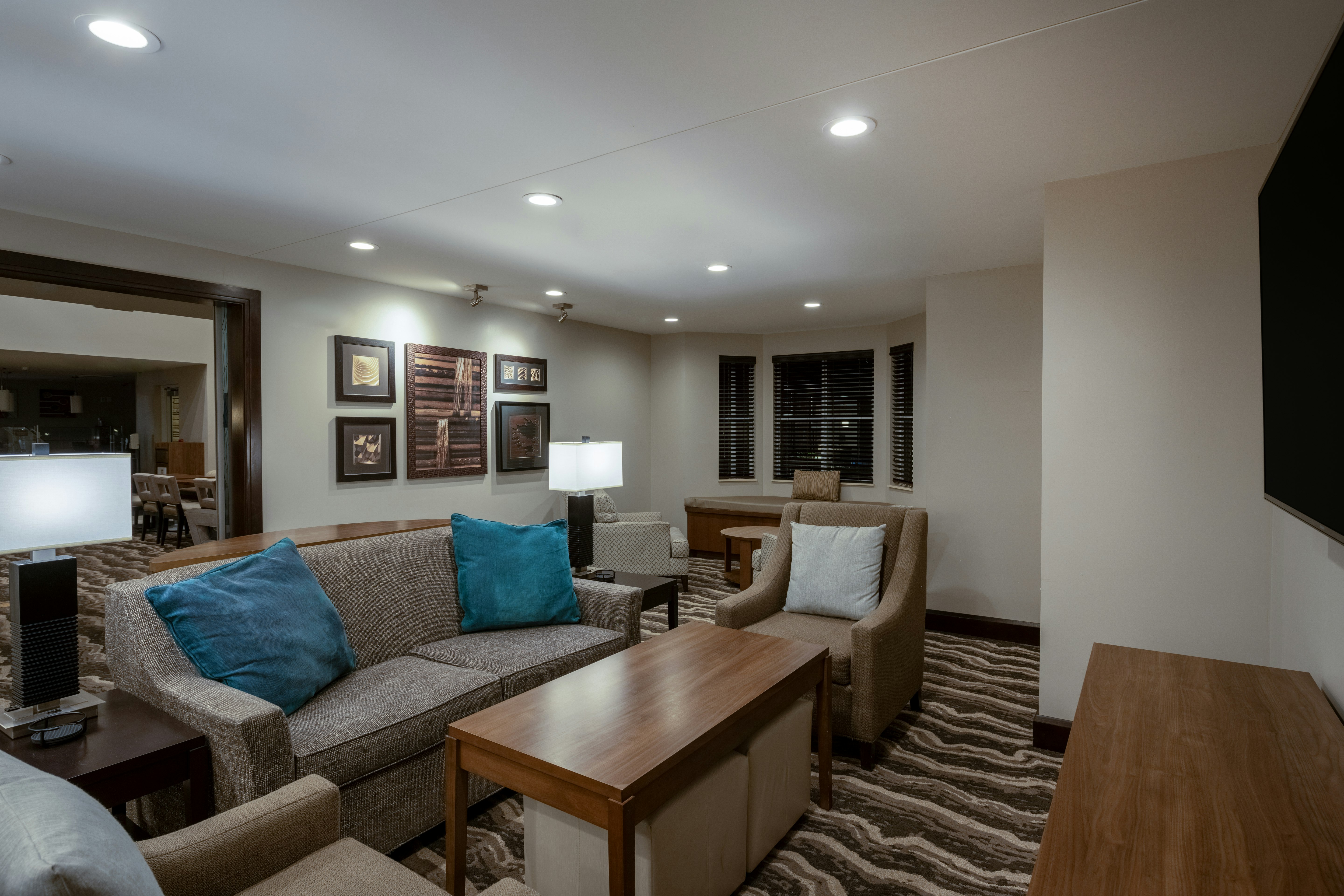 Staybridge Suites Phoenix East Gilbert 35/67