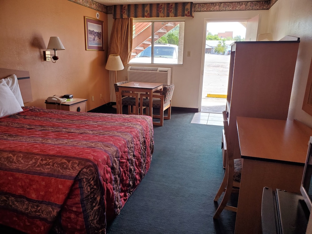 Night Inn Globe 22/49