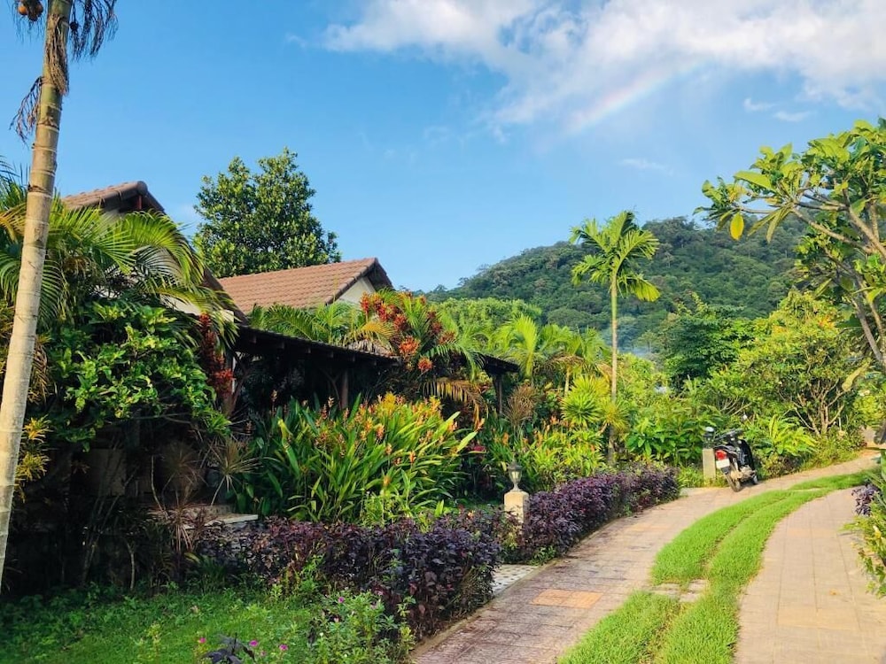 Atmaland Resort 55/66