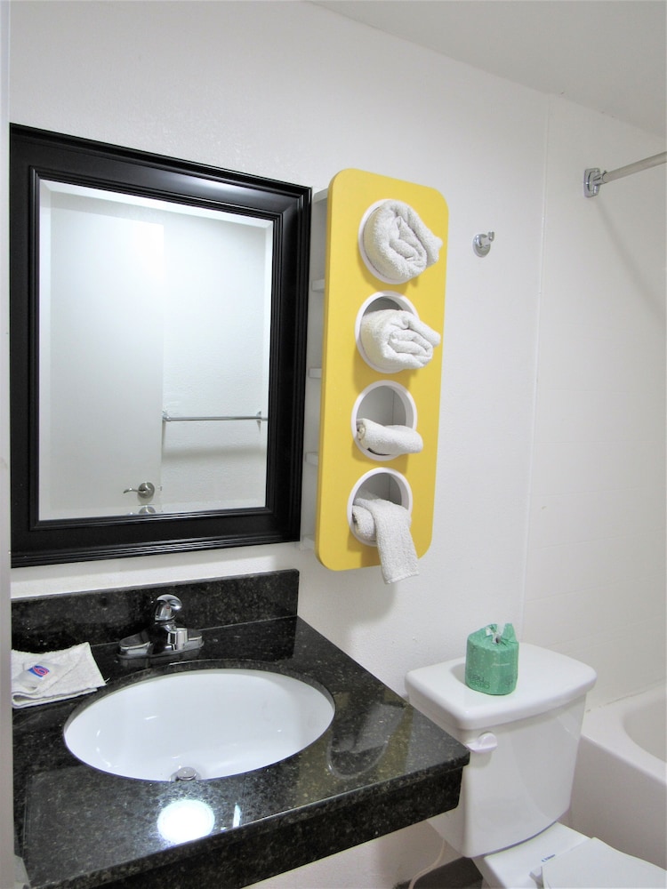 Motel6 White, GA - Cartersville 36/36