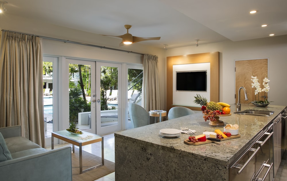 Santa Maria Suites 60/78