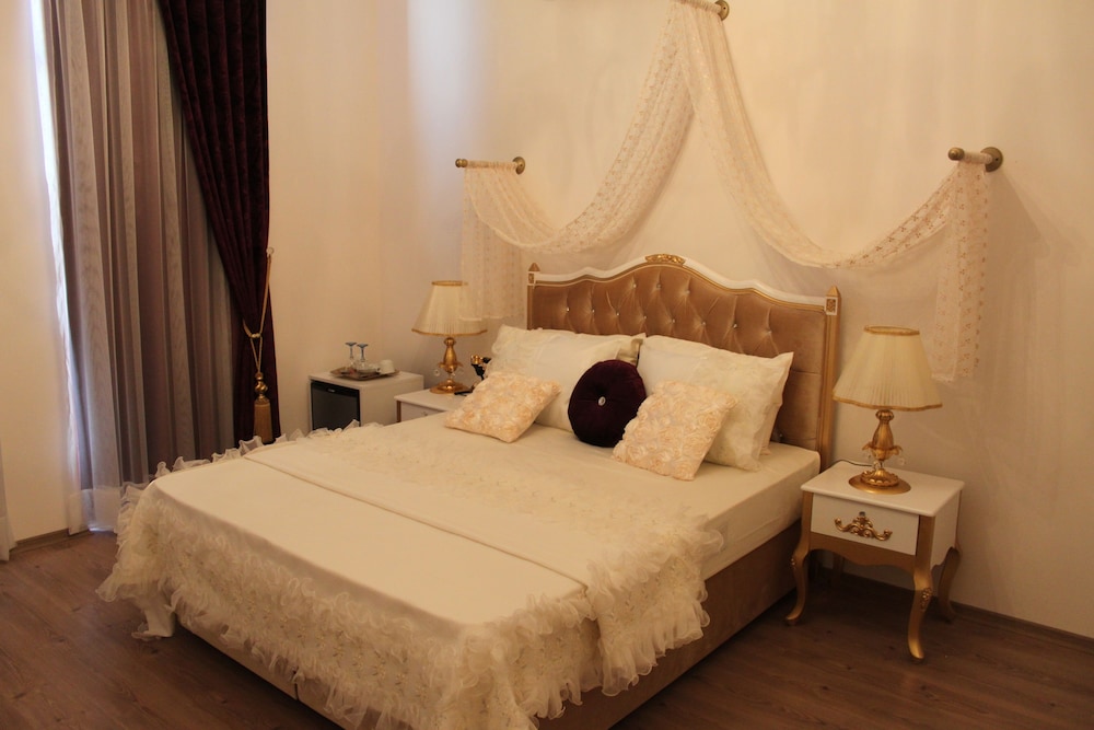 Huri & Nuri Hotel 6/45