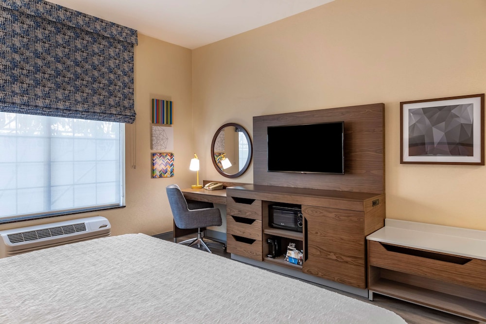Hampton Inn Norco Corona Eastvale 28/59