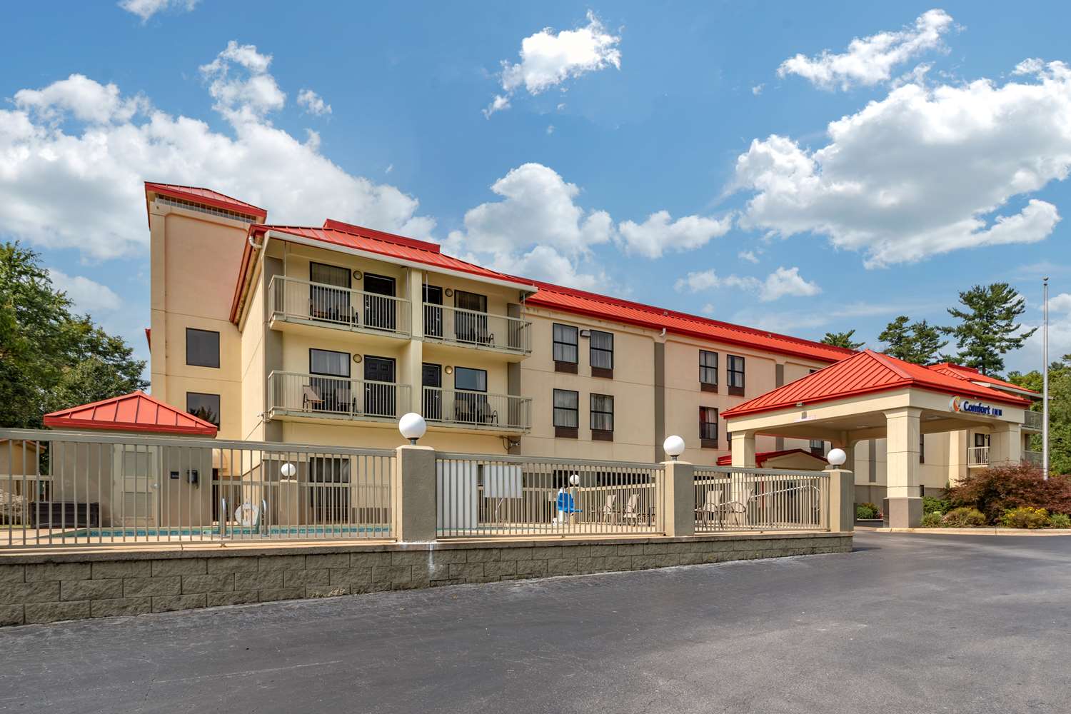 Comfort Inn Biltmore West 3/25