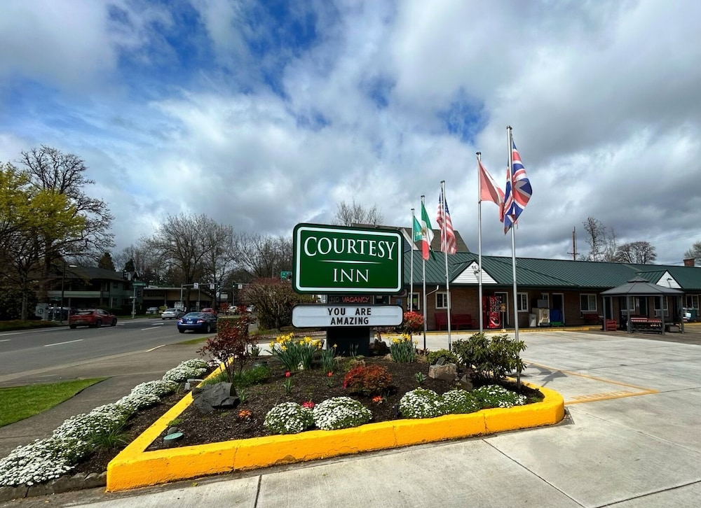 Courtesy Inn Eugene 50/63