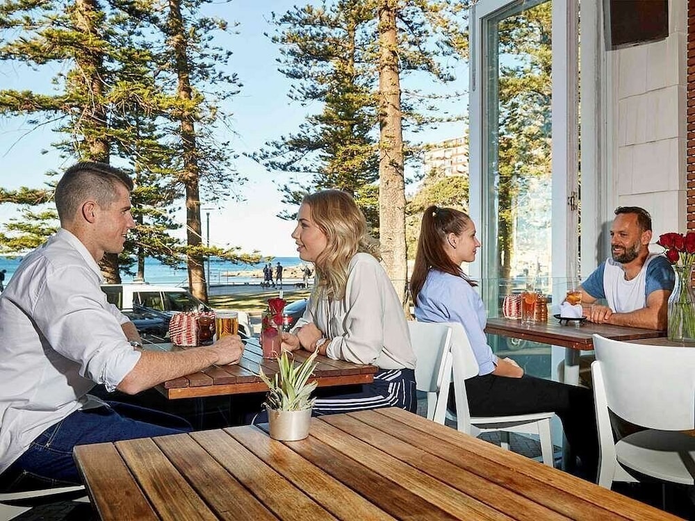 Peppers Manly Beach 40/52