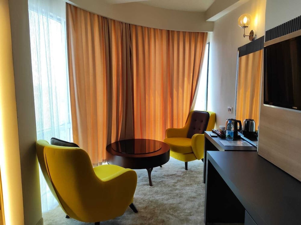 City Live Hotel 58/82
