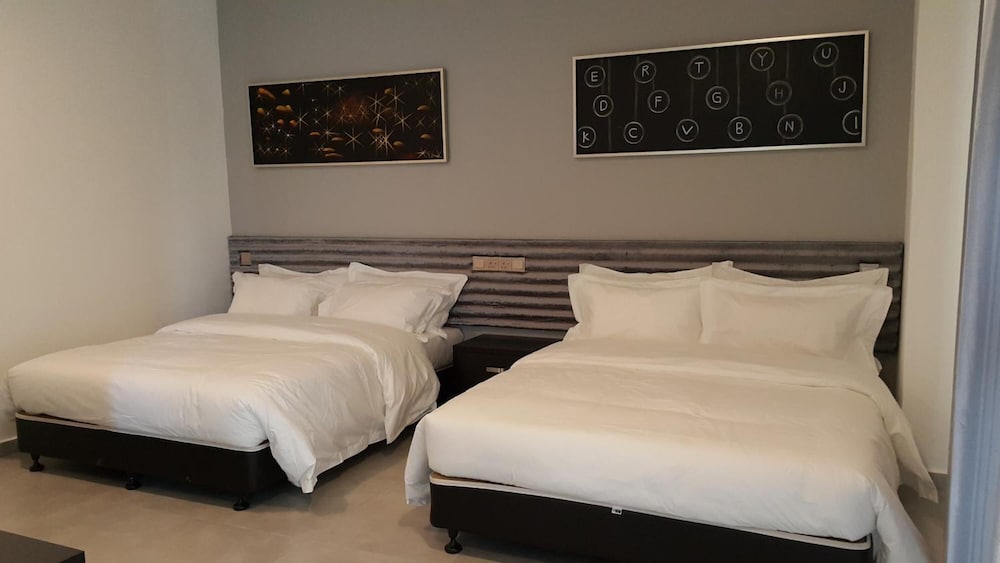 M Design Hotel At Shamelin Perkasa 10/32