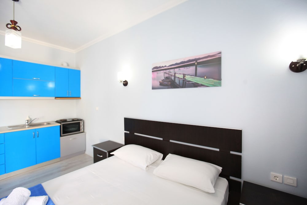 ROOM, QUADRUPLE, SEA VIEW